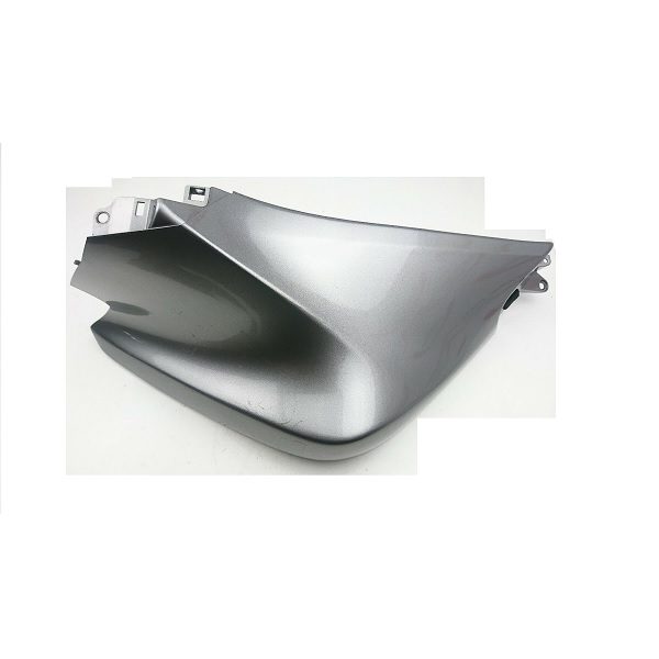 Обтекатель топливного бака (правый) Honda VFR1200 F 2010-2011 (Color: Seal Silver Metallic NHA14)